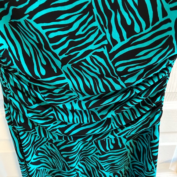 En Focus dress - Picture 4 of 4